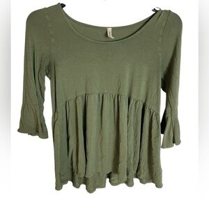 Women's Green Top